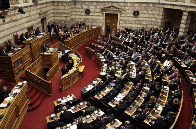 1500 ευρώ σε βουλευτές και δημοσιογράφους να πάρουν κινητό, τάμπλετ ή υπολογιστή!