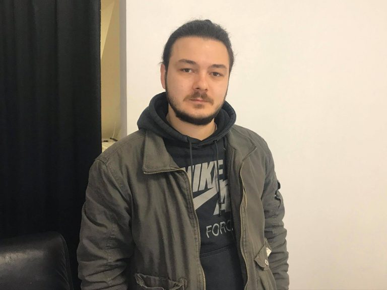 Όλα όσα θέλουμε, χρειαζόμαστε και υπάρχουν στην αγορά για τους ηλεκτρονικούς υπολογιστές και την κινητή τηλεφωνία έχουν όνομα: Κυριάκος Σεμερτζίδης και SMC