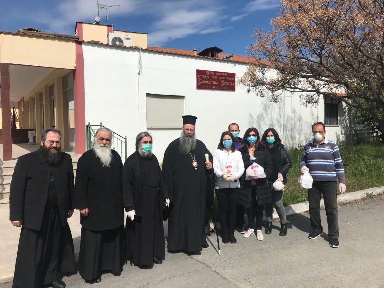 Μητρόπολη Κίτρους: διανομή κατ' οίκον 300 μερίδων φαγητού σε άπορους δημότες σε καθημερινή βάση