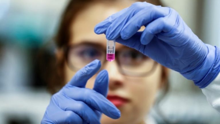 Εμβόλιο Moderna: 95% αποτελεσματικό απέναντι στον κορωνοϊό