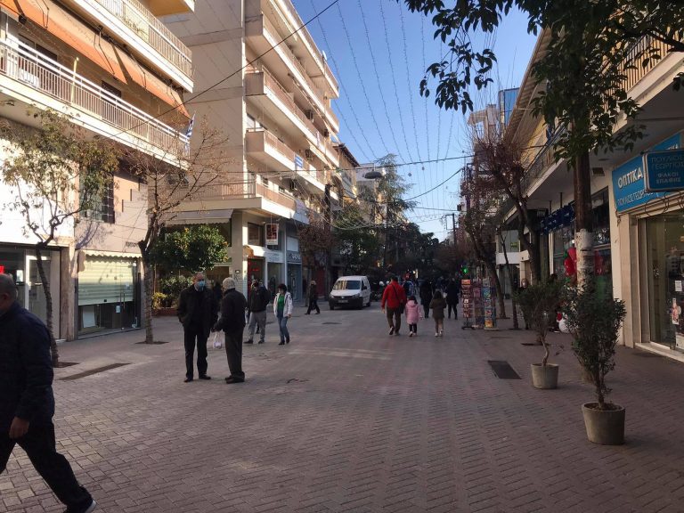 Παραμένουν στα 300 ευρώ τα πρόστιμα για μια εβδομάδα - Παράταση για μια βδομάδα η απαγόρευση κυκλοφορίας