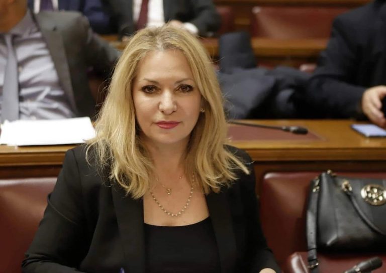 Άννα Μάνη - Παπαδημητρίου: Θετική εξέλιξη για το ζήτημα των πωλητών βιομηχανικών ειδών στις λαϊκές αγορές
