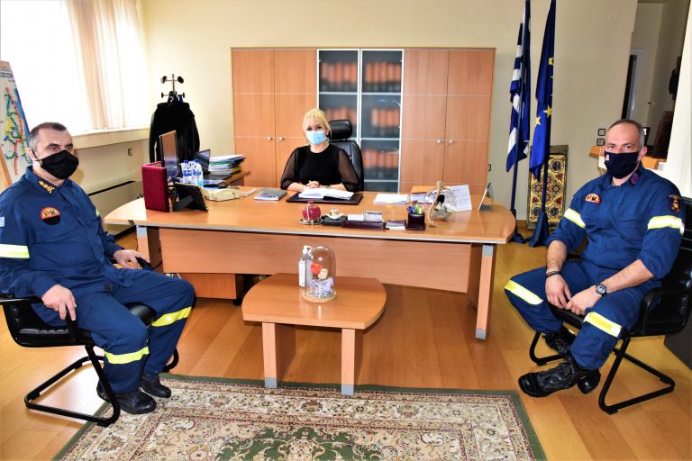 Εθιμοτυπική επίσκεψη του νέου Διοικητή Π. Υ. Πιερίας,  Παναγιώτη Πατσιαλή  στην Αντιπεριφερειάρχη  Σοφία Μαυρίδου
