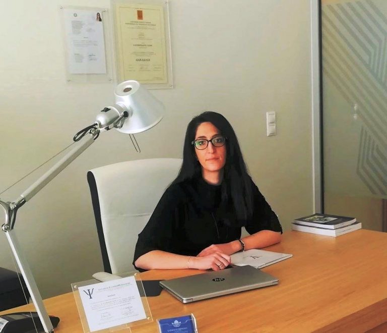 Η ψυχολόγος Ελένη Ελευθεριάδου μιλά για τις επιπτώσεις της καραντίνας στα παιδιά, τους κινδύνους του διαδικτύου αλλά και το νέο on line "παιχνίδι"  που βάζει σε κίνδυνο τα παιδιά