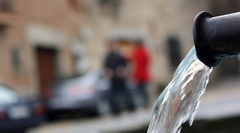 Αποκαταστάθηκε βλάβη στο δίκτυο  της ΔΕΥΑΚ στην περιοχή της 19ης Μάϊου - Τις πρωινές ώρες θα υδροδοτηθούν τα σπίτια της περιοχής