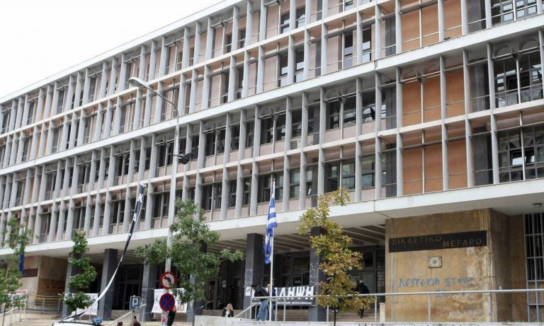 Φυλάκιση 10 μηνών σε γιατρό του  Νοσοκομείου Κατερίνης  για «φακελάκι»