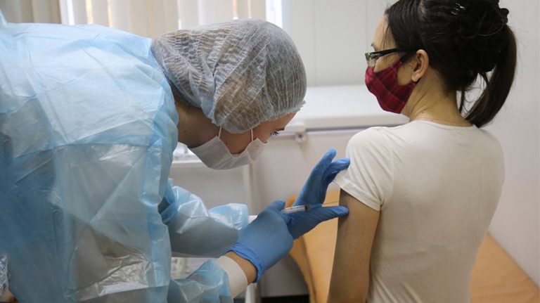 Εμβολιασμοί: Ανοιχτή η πλατφόρμα για ηλικίες 45-49, εμβολιάζονται οι ηλικιακές κατηγορίες 30-39 και 40-44 - 3.115.339 εμβολιασμοί, μέχρι σήμερα