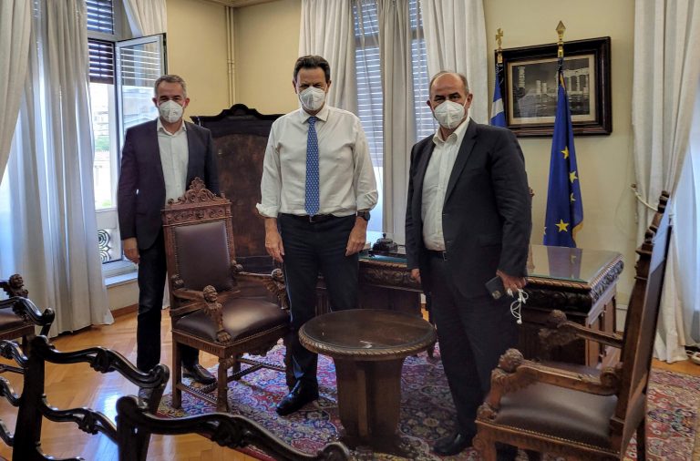 Συνάντηση του Δημάρχου Δίου-Ολύμπου Βαγγέλη Γερολιόλιου με τον αν. Υπουργό Οικονομικών Θεόδωρο Σκυλακάκη