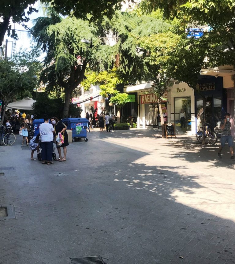 Εξελίξεις σχετικά με τα προνόμια των εμβολιασμένων αναμένονται την επόμενη εβδομάδα - Τα πρώτα προνόμια