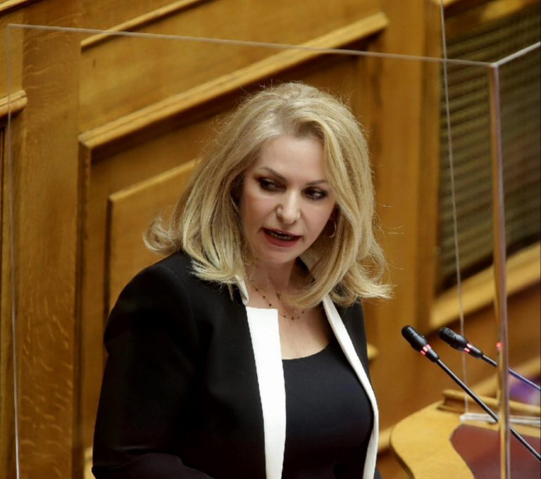 Άννα Μάνη - Παπαδημητρίου: «Κάθε ημέρα εφαρμογής του πιστοποιητικού, σημαίνει περισσότερους τουρίστες και μεγαλύτερο κέρδος για την οικονομία της πατρίδας μας» - Ομιλία στην Ολομέλεια για το ψηφιακό πιστοποιητικό εμβολιασμού
