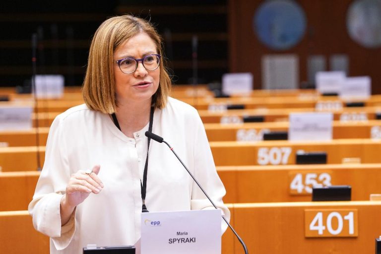 Μαρία Σπυράκη: Παγκόσμια ενεργειακή κρίση, πράσινη ευκαιρία για την Ελλάδα