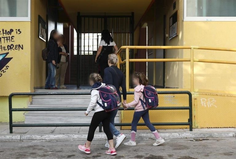 Δώδεκα ερωτήσεις και απαντήσεις για την επιστροφή των μαθητών στα σχολεία