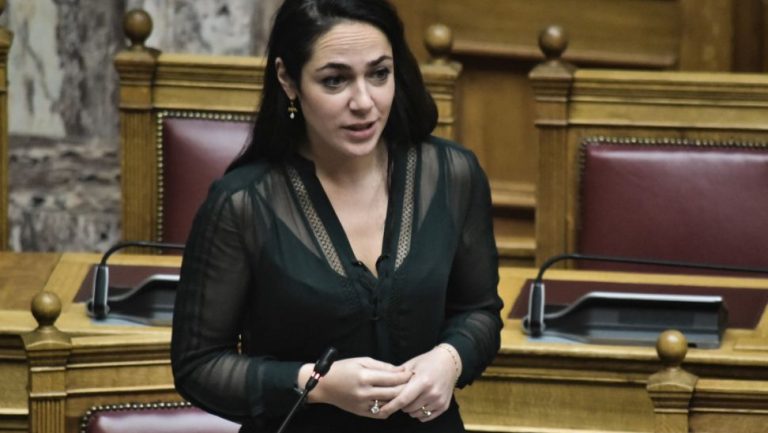 Δ. Μιχαηλίδου: Μάσκες και γάντια αξίας 2 εκατ. ευρώ για τις Μονάδες Φροντίδας Ηλικιωμένων