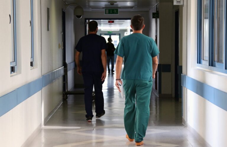 Με θετικό πρόσημο ο απολογισμός της 3ης Υγειονομικής Περιφέρειας για το 2021 - Οι κλίνες, οι νοσηλείες, οι ΜΕΘ, ο κορονοϊός