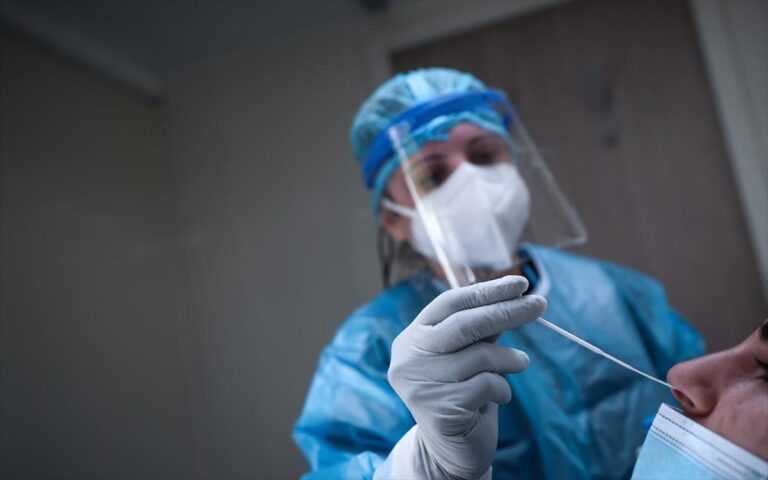 Τι ισχύει για τα rapid test των ανεμβολίαστων εργαζόμενων - Νέα ανακοίνωση  από το υπουργείο Εργασίας 