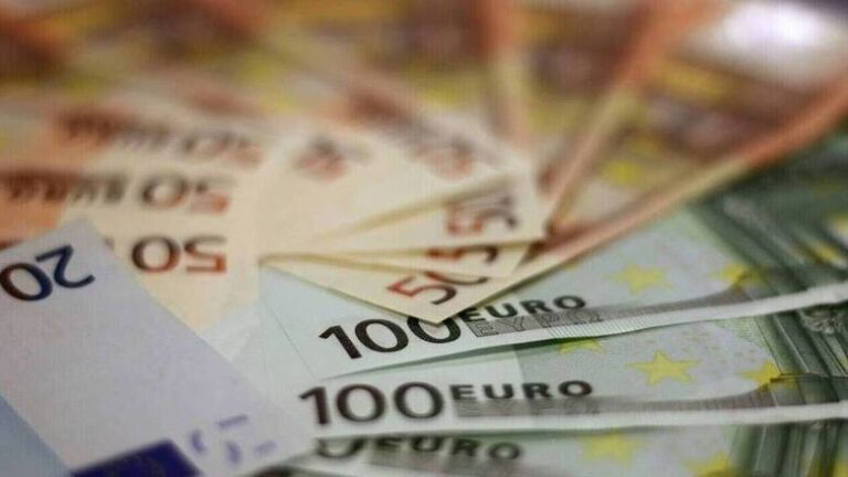 Τον Ιούνιο η επιστροφή του 60% των επιπλέον επιβαρύνσεων από τις  αυξήσεις στην ενέργεια - Οι ανακοινώσεις από τον υπουργό Οικονομικών