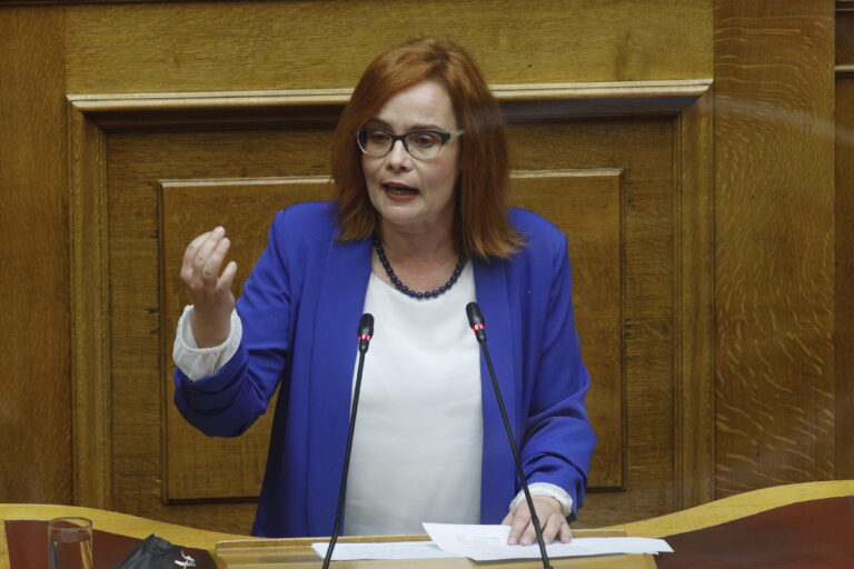 Μπ. Σκούφα: ”Την ώρα που η κυβέρνηση χαρίζει δισεκατομμύρια με απευθείας αναθέσεις σε “λίγους κι εκλεκτούς”, παρακρατά ταυτόχρονα από τους καπνοπαραγωγούς της Πιερίας την επιστρεπτέα προκαταβολή”!