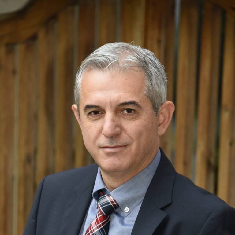 Πέτρος Κιάφας: " Κύριε Δήμαρχε Δίου Ολύμπου, ποιος είναι λοιπόν «ημιμαθής και ψεύτης»;