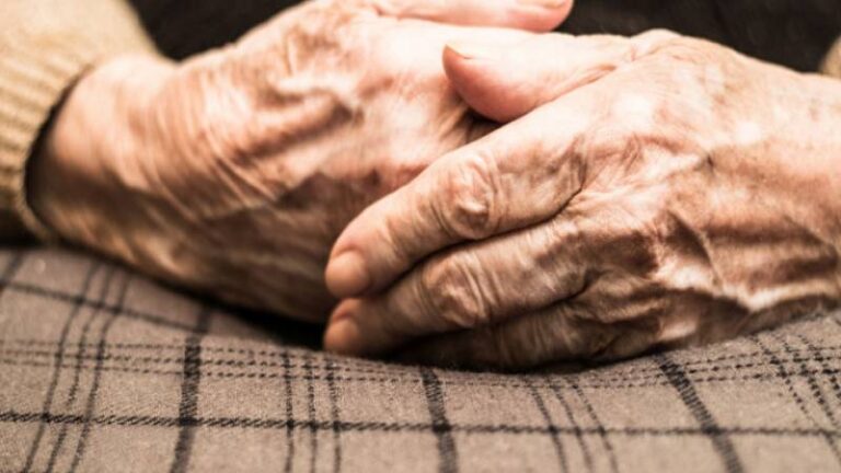 42 απάτες σε ηλικιωμένους σε Πιερία, Θεσσαλονίκη και Χαλκιδική για δήθεν τροχαία συγγενών τους - Συνελήφθη 68χρονη αλλοδαπή -Εκκρεμούσε σε βάρος της ένταλμα σύλληψης ανακριτικού τμήματος Θεσσαλονίκης, ευρωπαϊκό και διεθνές ένταλμα σύλληψης