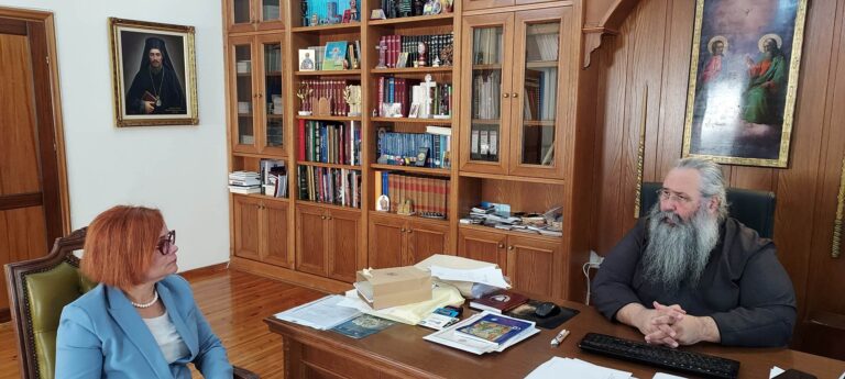 Συνάντηση της βουλεύτριας Πιερίας Ε.Σκούφα με τον Μητροπολίτη για τα θρησκευτικά μνημεία