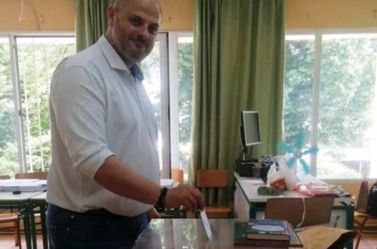 Στο 13ο δημοτικό ψήφισε ο Σάκης Γκούνας: «Το μέλλον γράφεται από τους παρόντες»