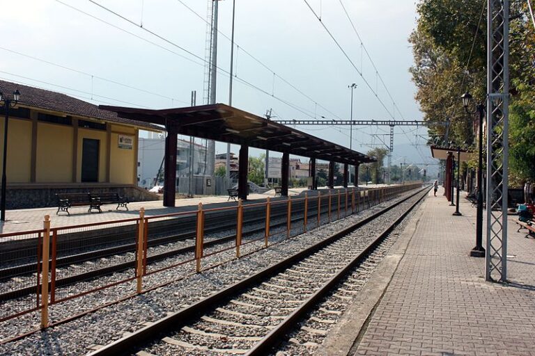 Διακόπηκαν τα δρομολόγια ανάμεσα σε Λάρισα και Λιτόχωρο, λόγω πυρκαγιάς - Η ανακοίνωση της Helenic Train