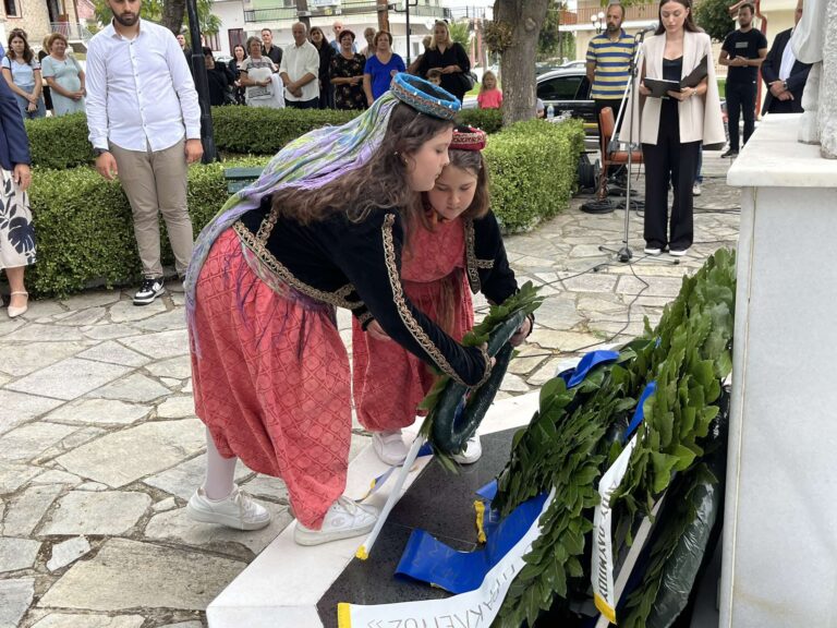 Κονταριώτισσα: Με επισημότητα και συγκίνηση τελέστηκε το μνημόσυνο των θυμάτων της Μικρασιατικής Καταστροφής
