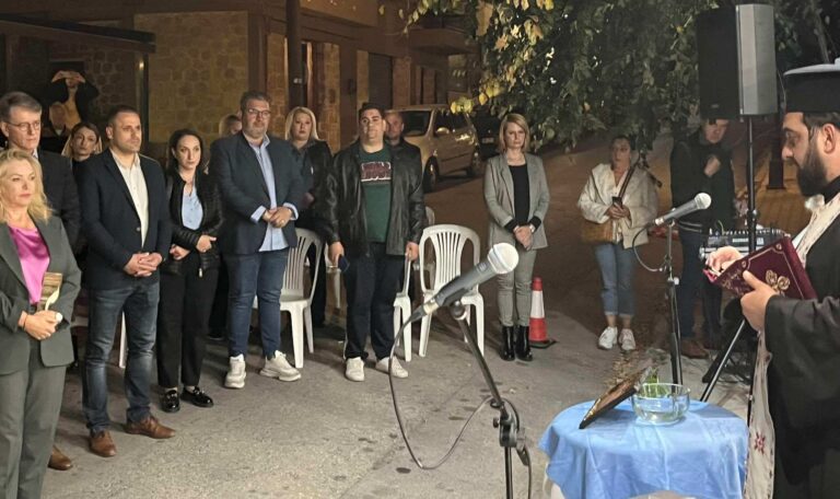 Στα εγκαίνια της νέας στέγης του συλλόγου επαγγελματιών Β. Πιερίας και εθελοντών Δήμου Πύδνας Κολινδρού, παραβρέθηκε ο υπ. Πρόεδρος του Επιμελητηρίου Κώστας Πίτσιας