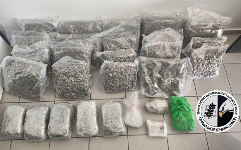 Θεσσαλονίκη: Περισσότερα από 29 κιλά κάνναβης και μισό κιλό κοκαΐνης εντοπίστηκαν σε αποθήκη σπιτιού (vid)