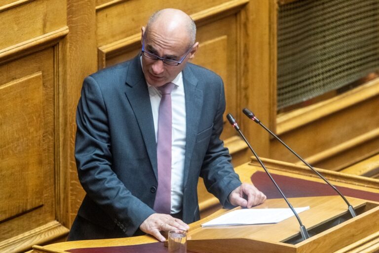 Κομνηνός Δελβερούδης: Πολυνομοσχέδιο με προχειρότητα και κοινωνικό κόστος (vid)